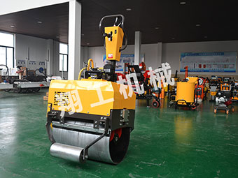 道路養(yǎng)護(hù)責(zé)任重大，小型壓路機(jī)需求迅速增長(zhǎng)
