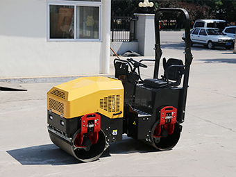 小型壓路機(jī)哪家好？速來圍觀