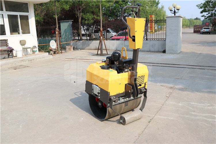 引起小型壓路機價格不穩(wěn)定的原因是什么原因呢？