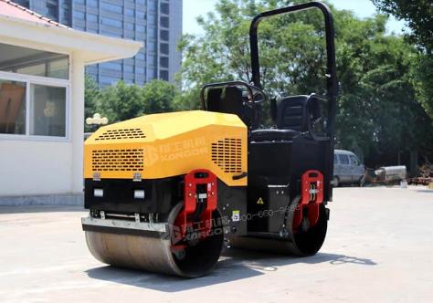 壓路機型號多？根據(jù)工程量選擇準沒錯